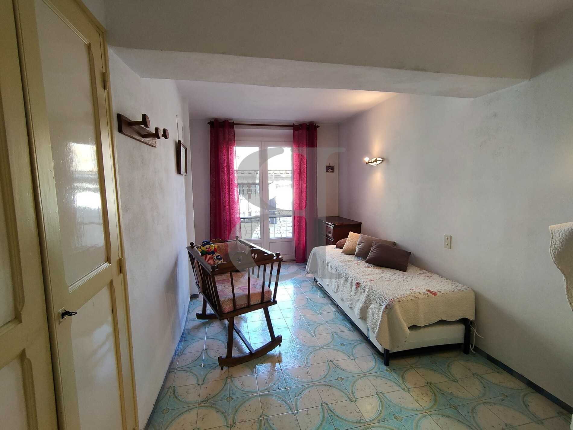 بيت في Vaison-la-Romaine, Provence-Alpes-Côte d'Azur 10992530