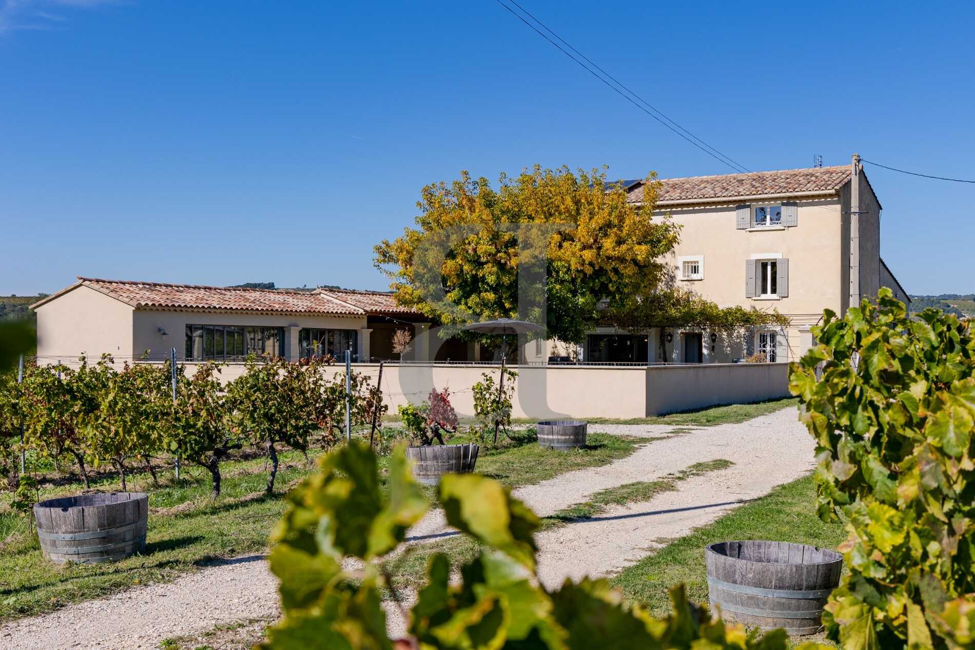 Huis in Seguret, Provence-Alpes-Côte d'Azur 10992534
