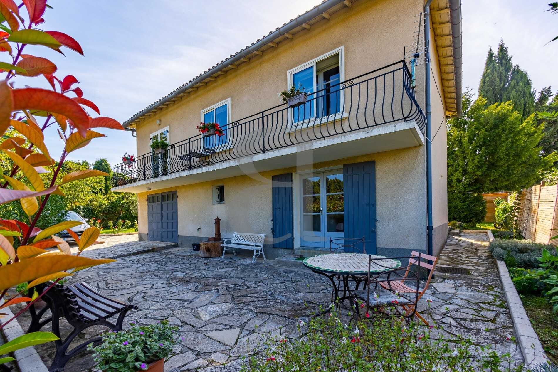 Rumah di Saint-Didier, Provence-Alpes-Côte d'Azur 10992552
