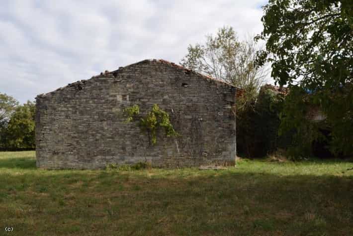 rumah dalam Charme, Nouvelle-Aquitaine 10992559