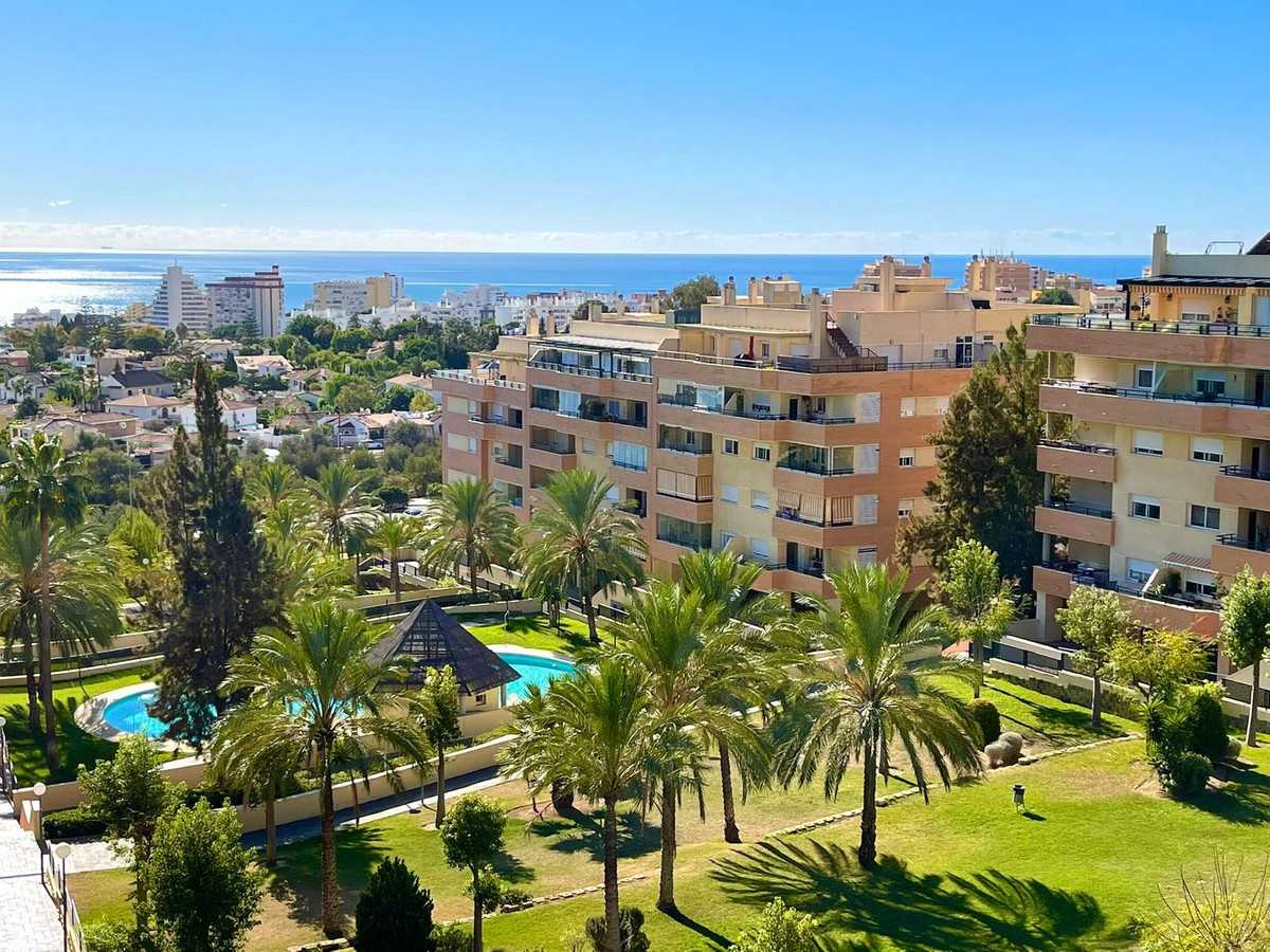 Condominium in Arroyo de la Miel, Andalusia 10992715