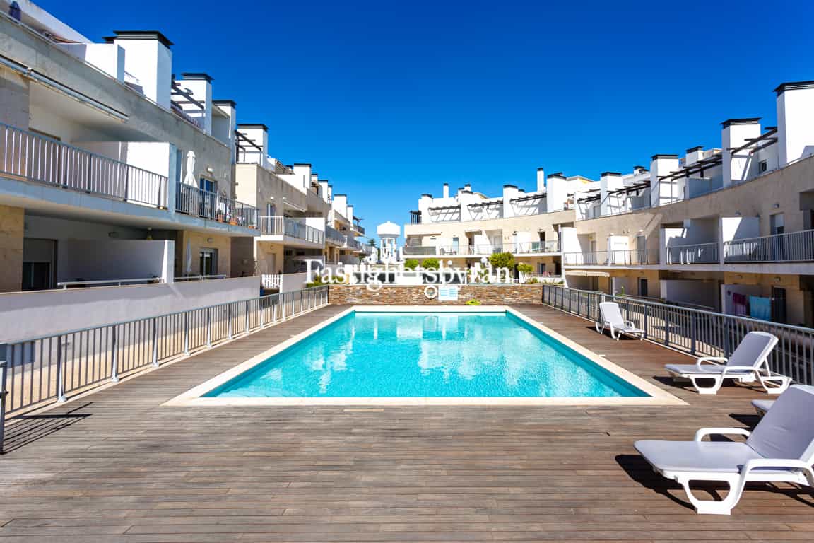 Condominium in Santa Luzia, Faro 10993248