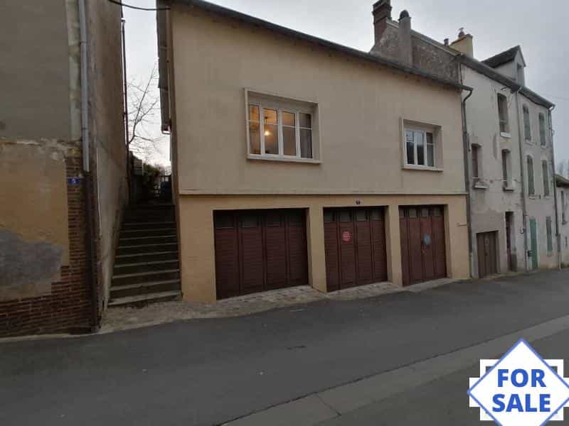 жилой дом в Беллу-сюр-Юйсн, Нормандия 10993866