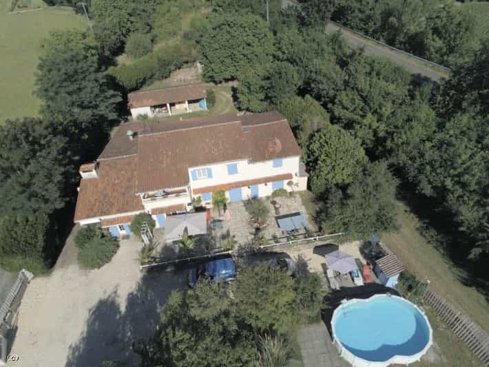 House in Poursac, Nouvelle-Aquitaine 10993931
