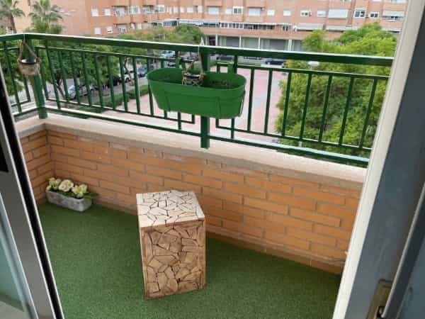 Condominium in Sagunto, Valencian Community 10993999