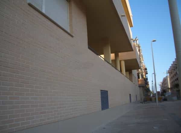 Condominium in Port de Sagunt, Valencian Community 10994010