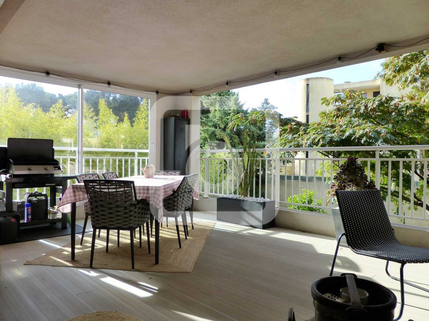 Condominium in Sanary-sur-Mer, Provence-Alpes-Cote d'Azur 10994049