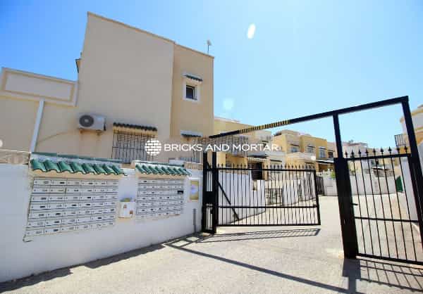 House in Torrevieja, Valencian Community 10994117