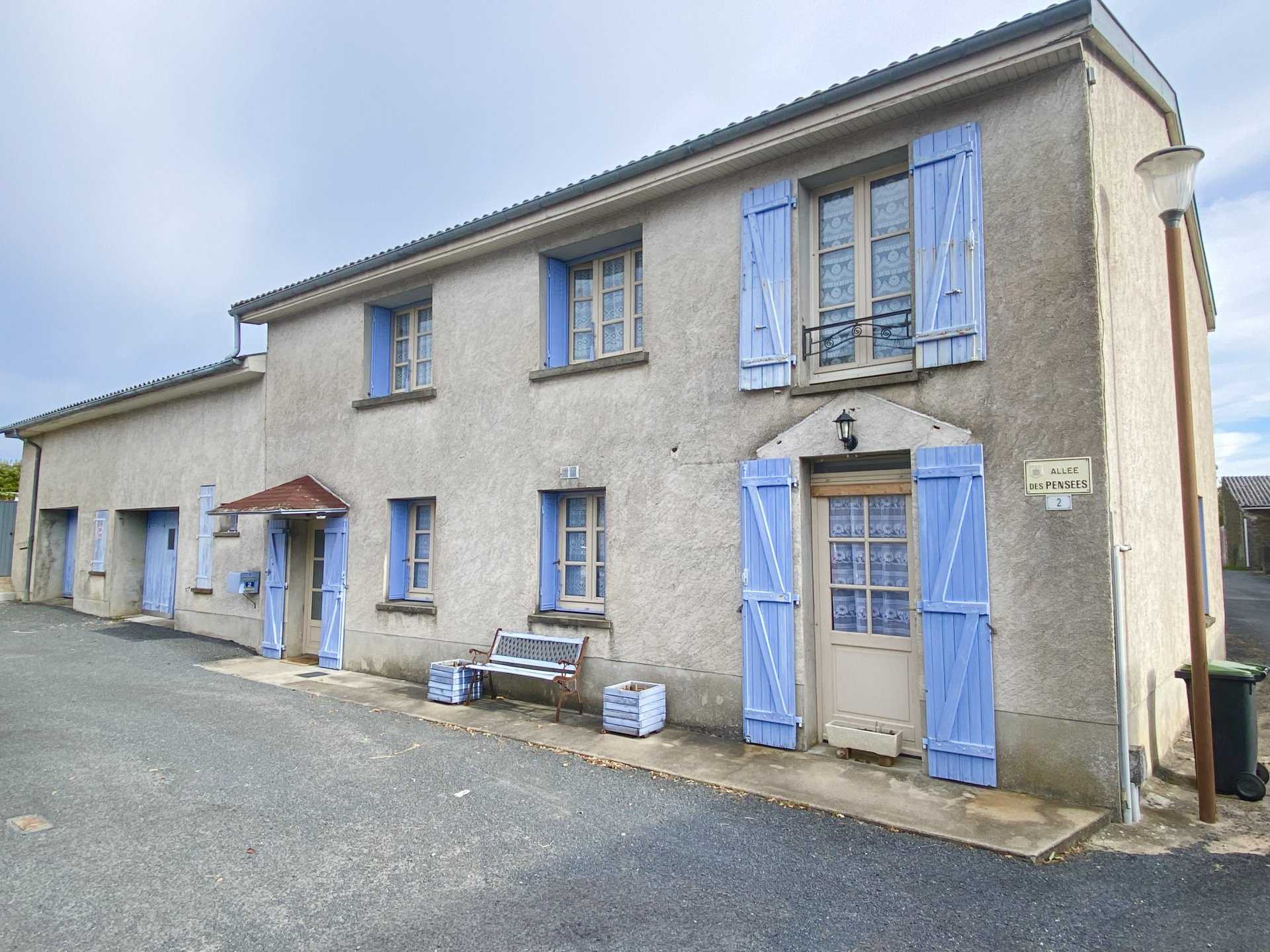 Talo sisään Peyrat-de-Bellac, Nouvelle-Aquitaine 10994188