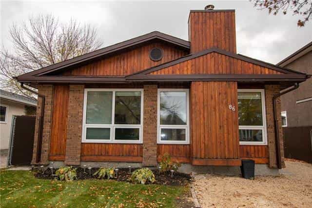 House in East Kildonan, Manitoba 10994438