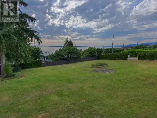 Земля в Powell River, British Columbia 10994618