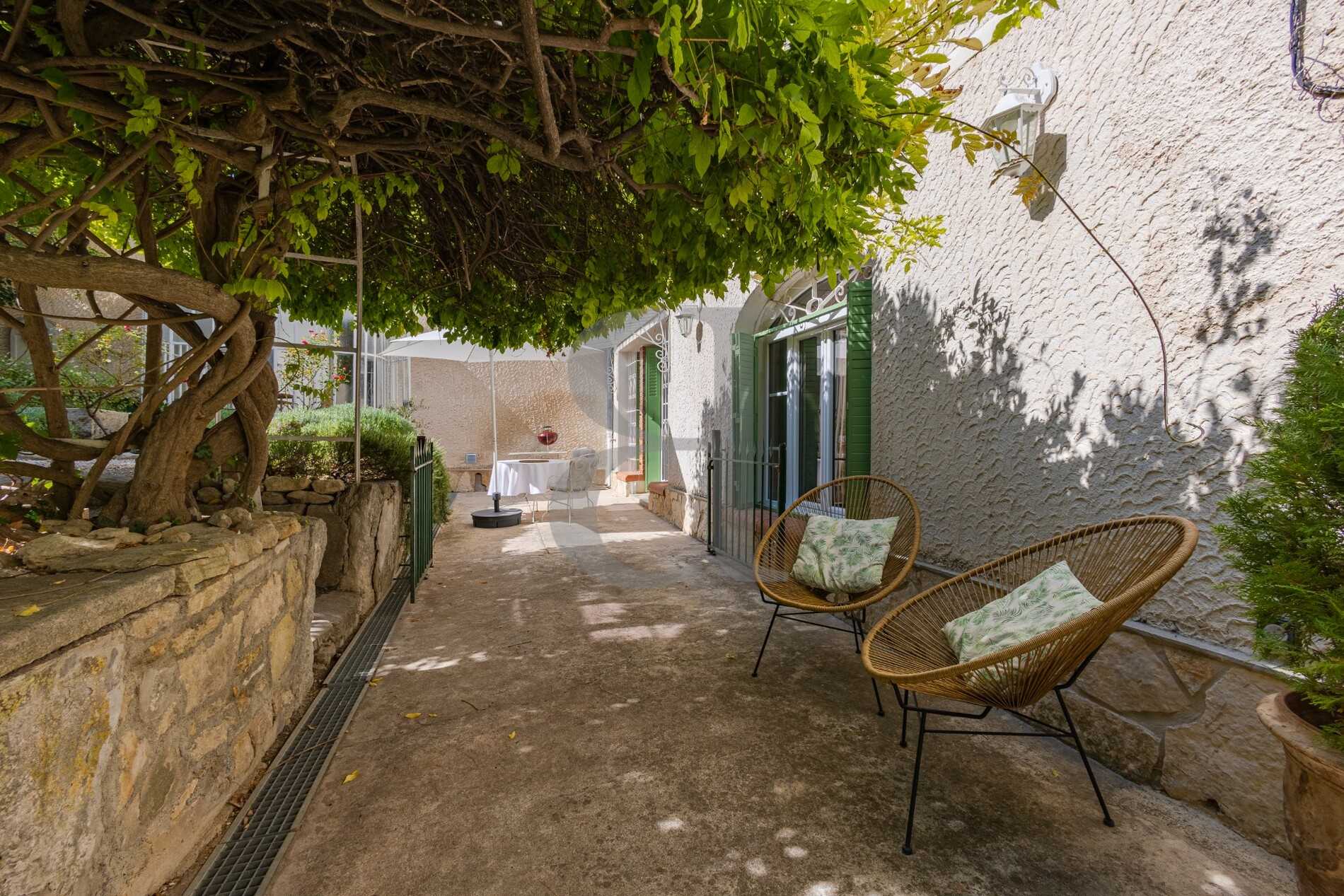 Rumah di Mazan, Provence-Alpes-Cote d'Azur 10994627