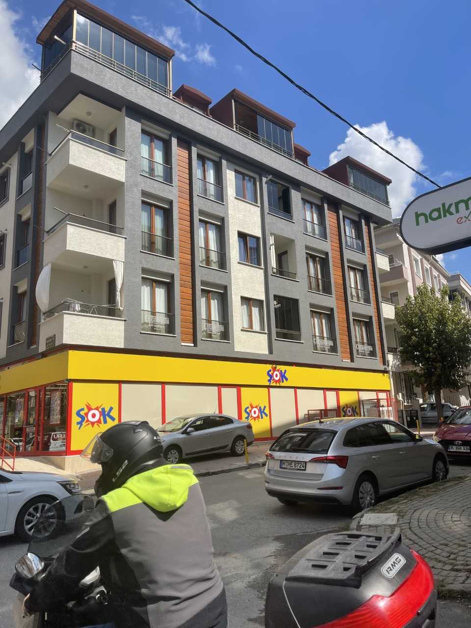 Condominium in Cekme, Istanbul 10994769