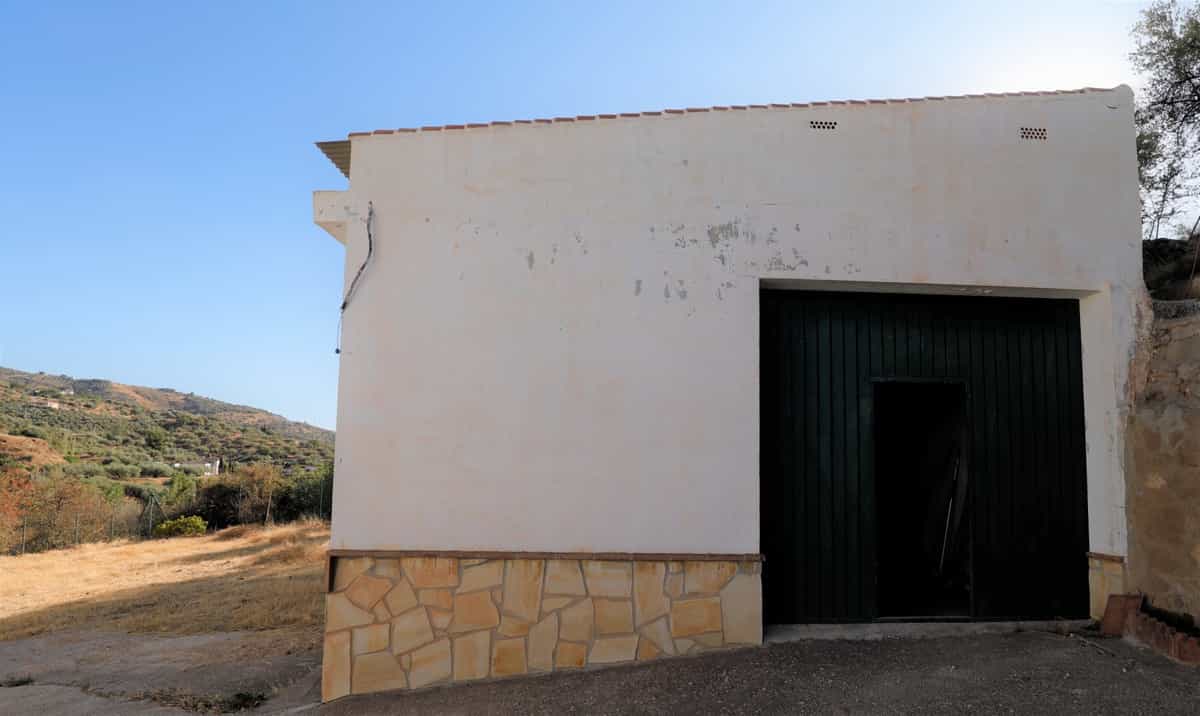 Talo sisään Alcaucín, Andalusia 10995063