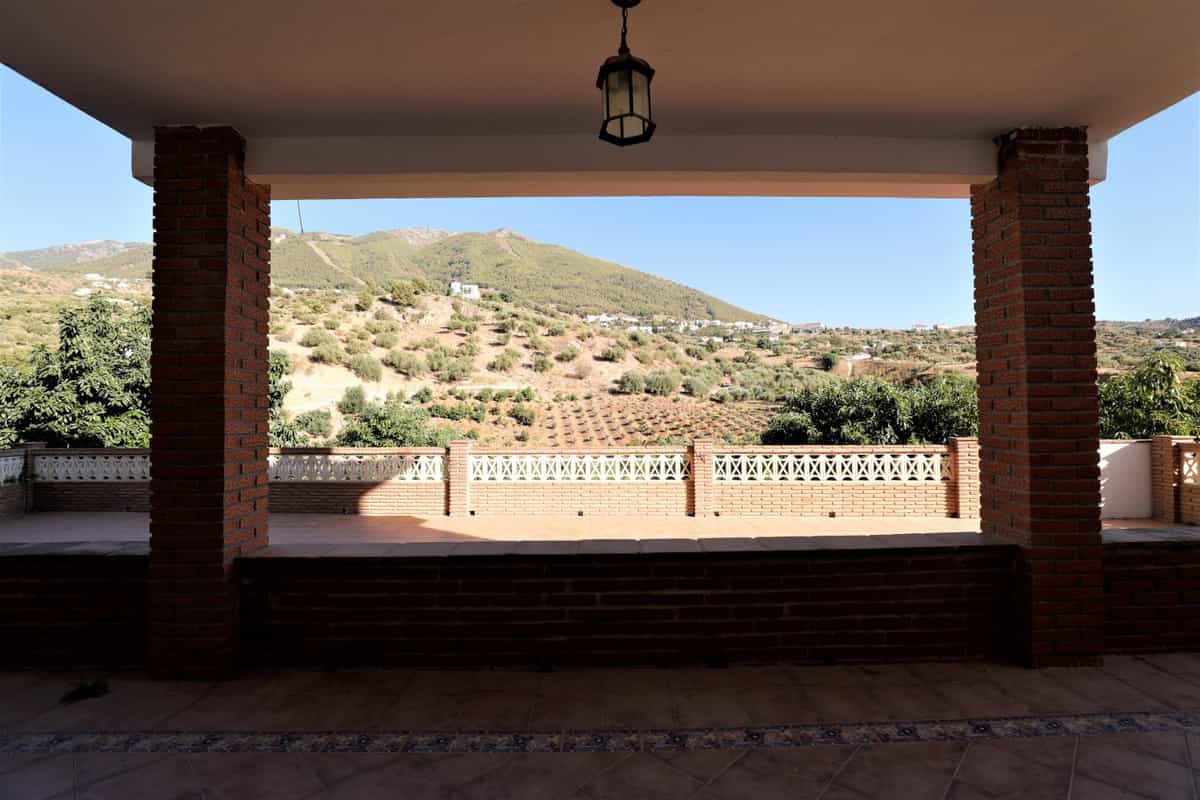 Talo sisään Alcaucín, Andalusia 10995063