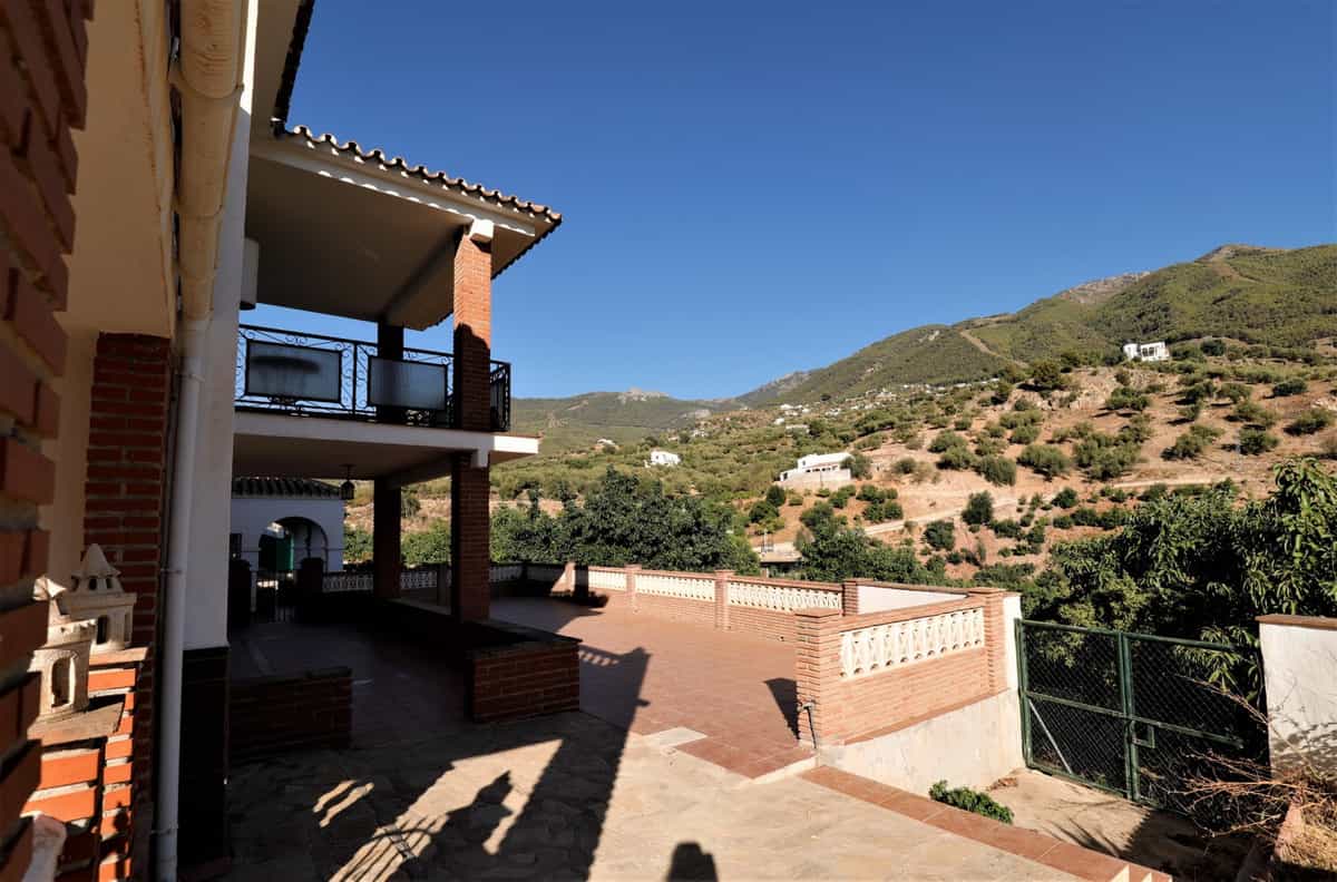 rumah dalam Alcaucin, Andalusia 10995063