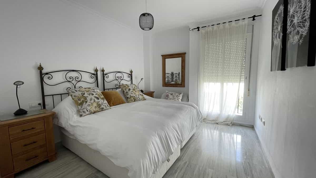 公寓 在 Ojén, Andalucía 10995222