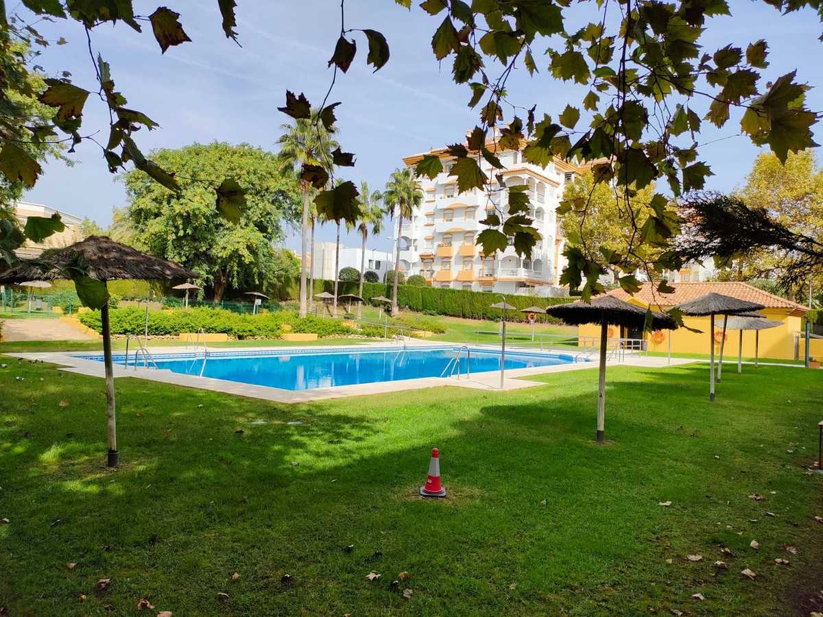 Condominium in San Pedro de Alcantara, Andalusia 10995308