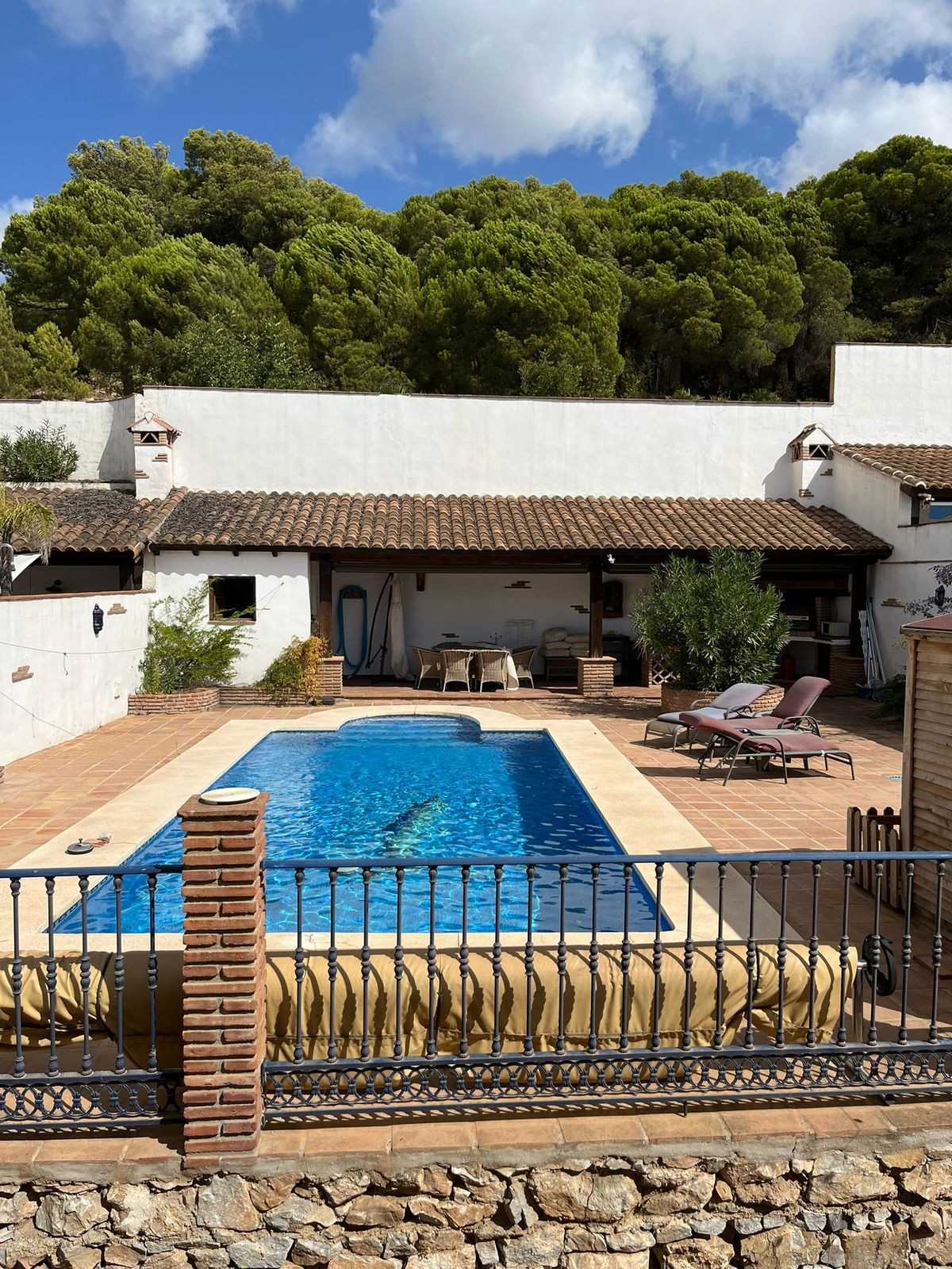 House in Ojén, Andalucía 10995324