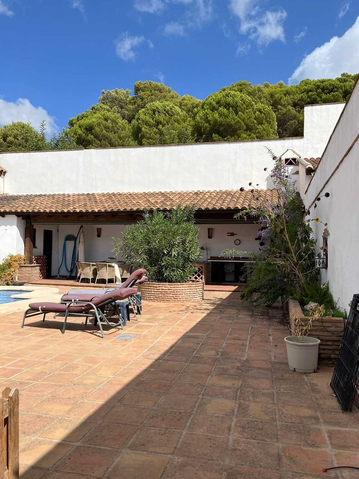 房子 在 Ojén, Andalucía 10995324