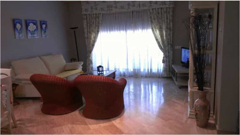Condominium in San Pedro de Alcantara, Andalusia 10995443