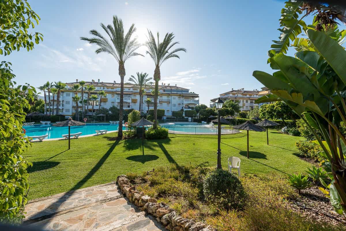 Eigentumswohnung im Marbella, Andalusien 10995852