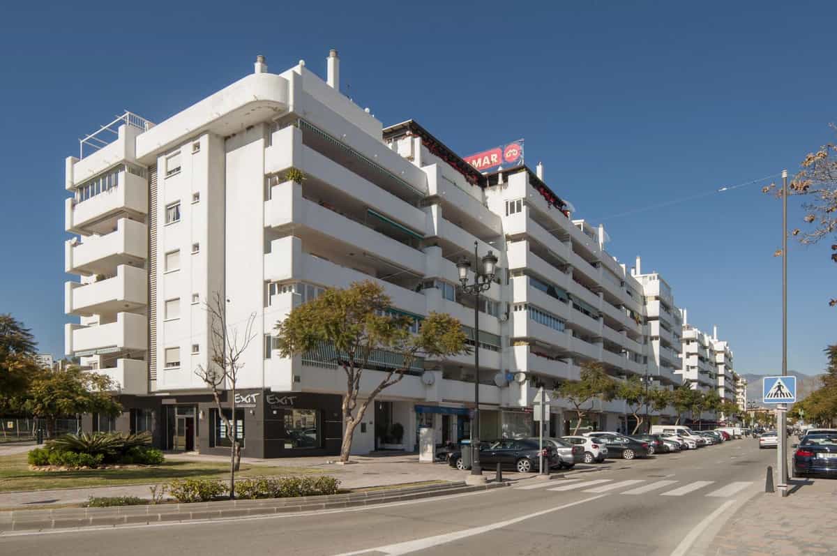 Condominium in Fuengirola, Andalucía 10995861