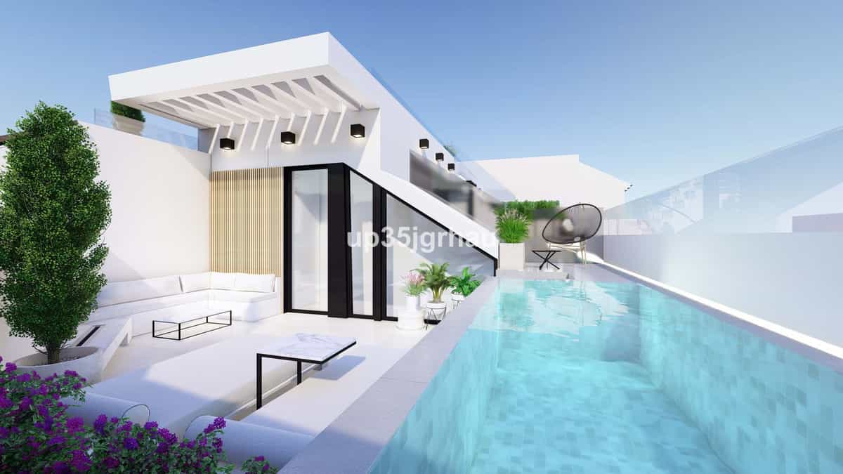 House in Estepona, Andalusia 10995918