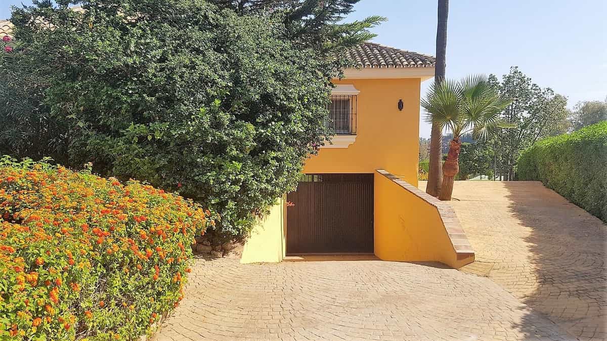 Casa nel Alhaurin el Grande, Andalusia 10995924