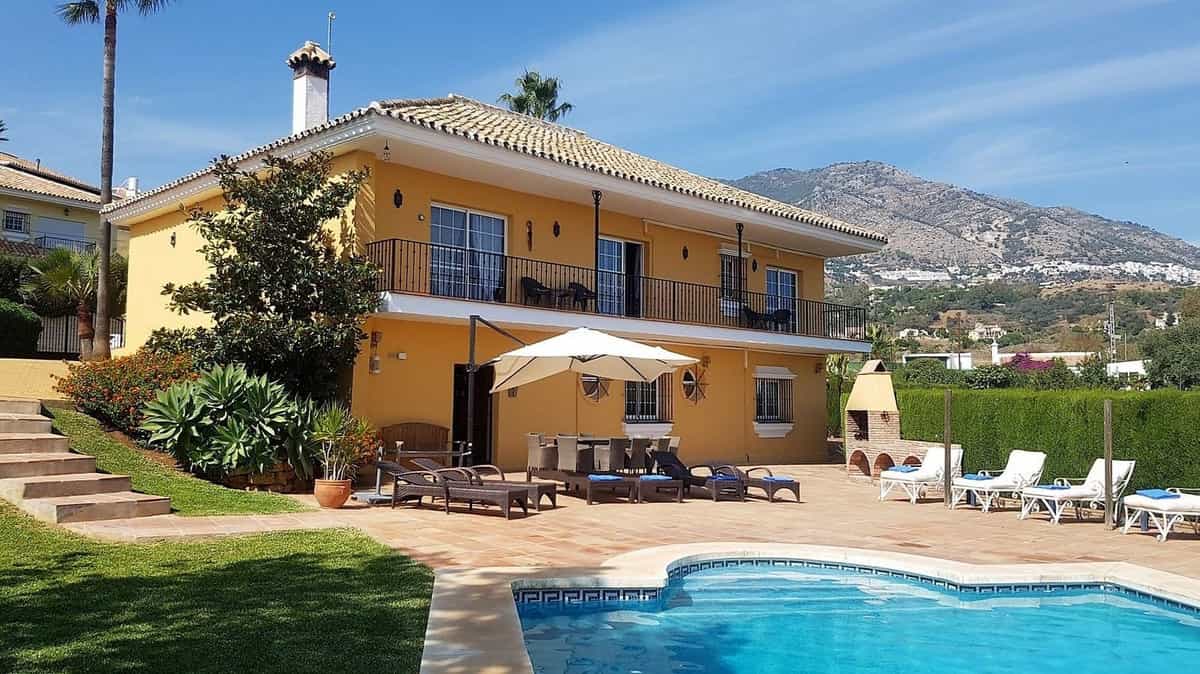 Casa nel Alhaurin el Grande, Andalusia 10995924