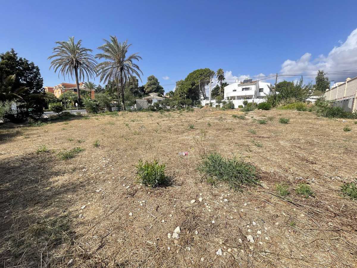 Land in Estepona, Andalusia 10996082