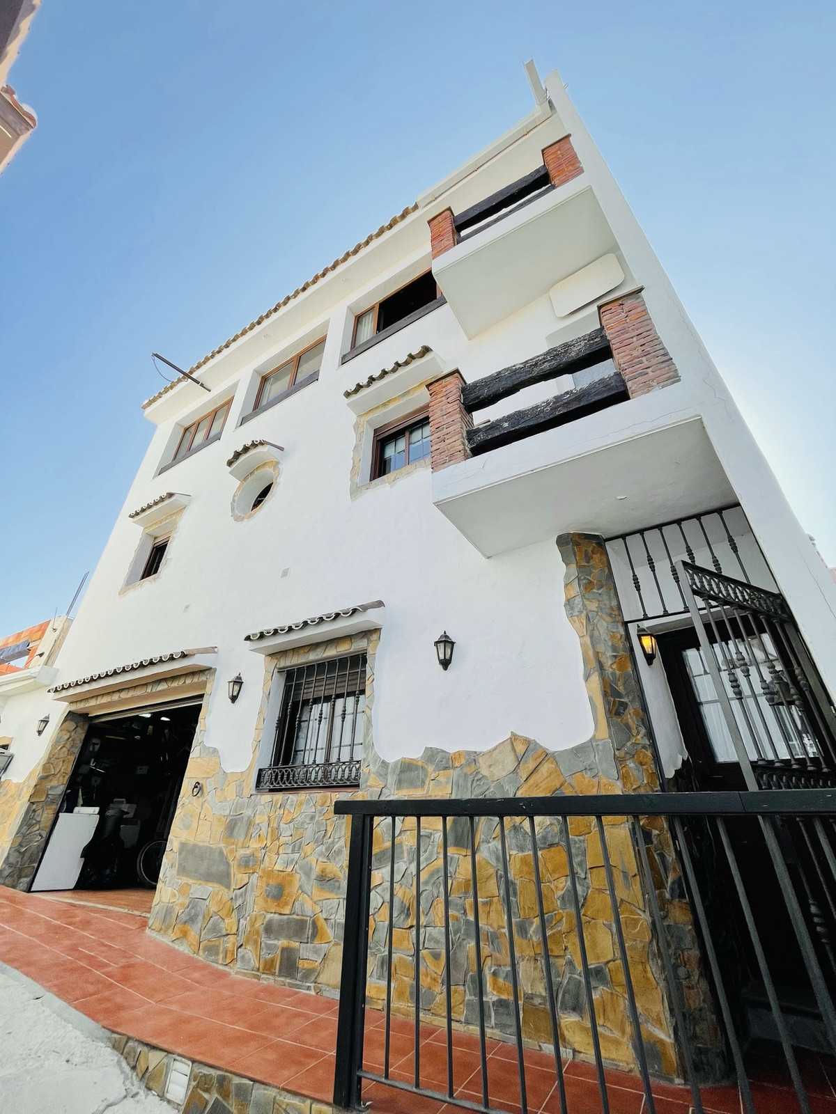 House in Manilva, Andalusia 10996088