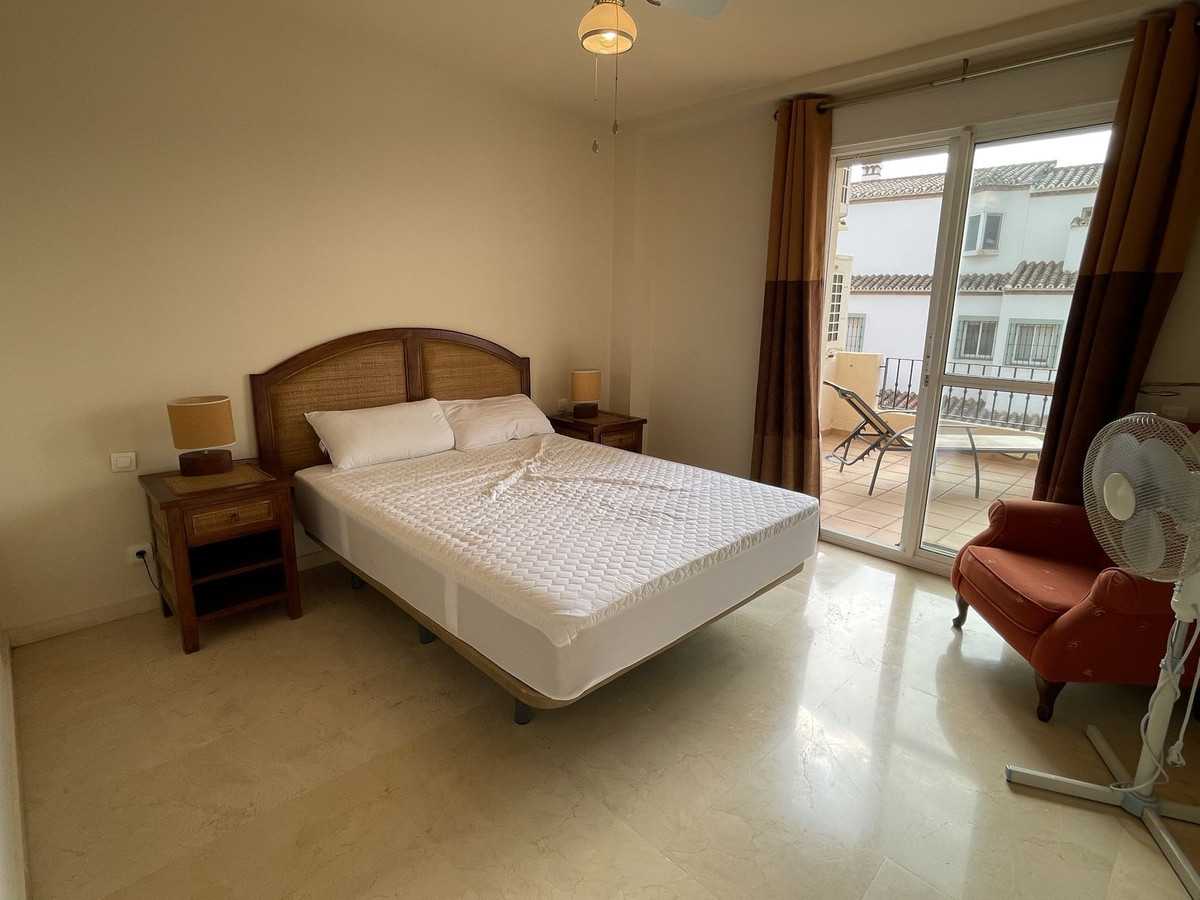 公寓 在 Puerto de la Duquesa, Andalusia 10996297