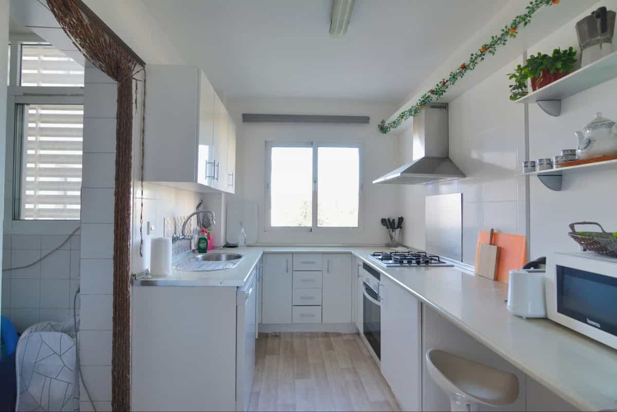 Condominium in Fuengirola, Andalucía 10996420