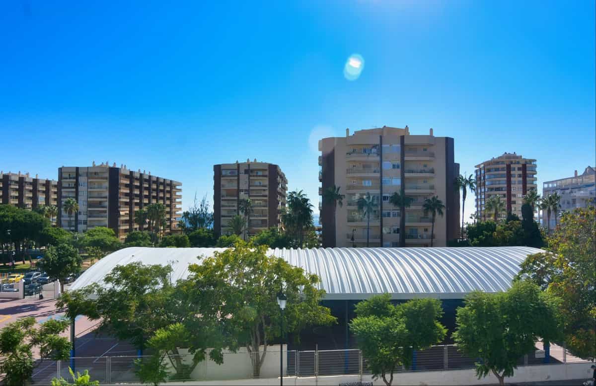 Condominium in Fuengirola, Andalucía 10996420