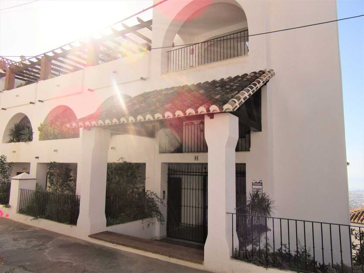 Condominium in Alhaurin el Grande, Andalusia 10996468