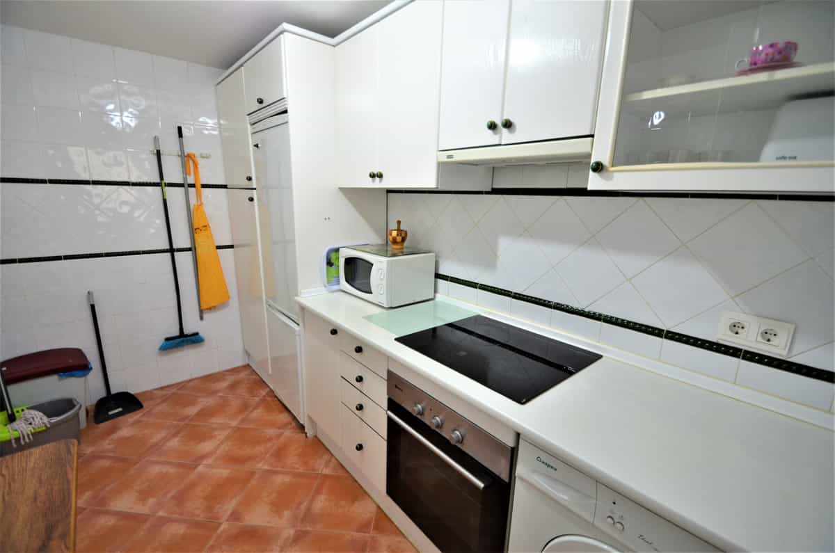 公寓 在 Casares, Andalusia 10996561