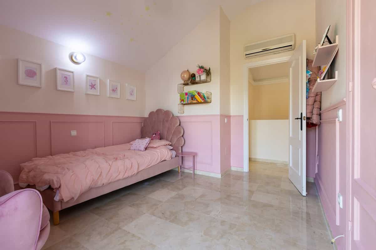 Huis in Marbella, Andalucía 10996571