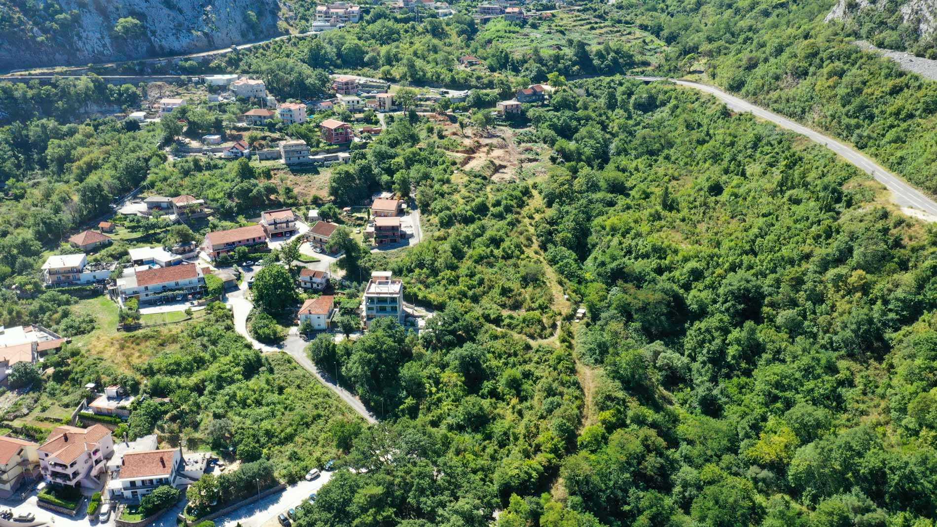 Land in Kavač, Opština Kotor 10996596