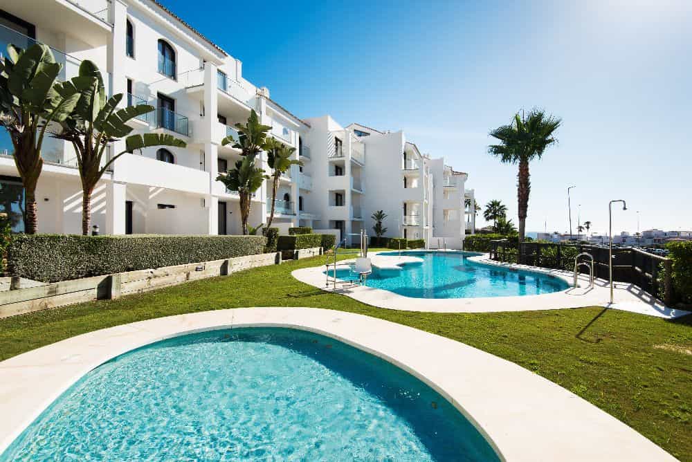 Condominium dans Manilva, Andalusia 10996766