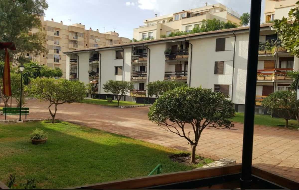 Condominium dans Fuengirola, Andalucía 10996893