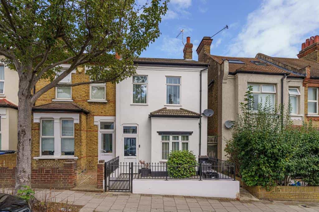 House in Elmers End, Bromley 10997058