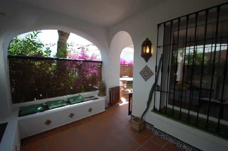 Condominium in El Angel, Andalusia 10997170