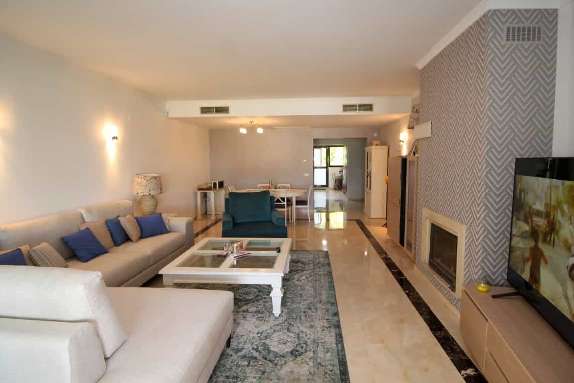 Condominium in Santa Ursula, Canary Islands 10997222