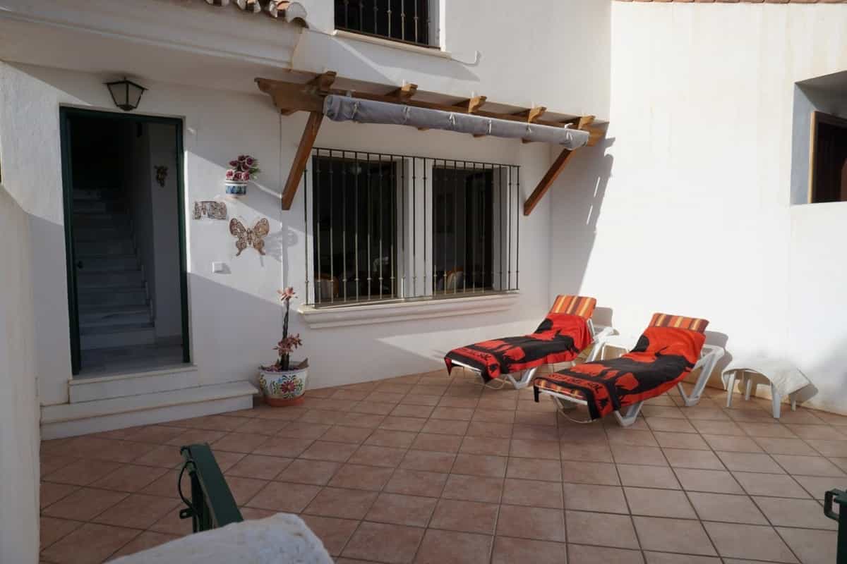 Huis in Vélez-Málaga, Andalusia 10997255