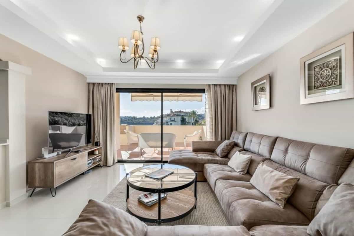 Condominium in Benahavis, Andalusië 10997313
