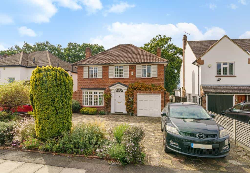 House in West Wickham, Bromley 10997461