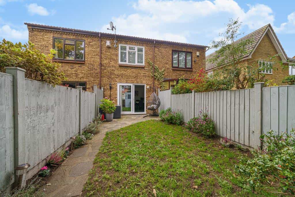 House in Elmers End, Bromley 10997514
