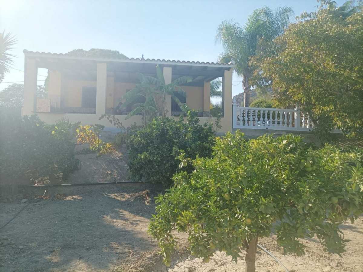 Casa nel Alhaurin el Grande, Andalusia 10997530