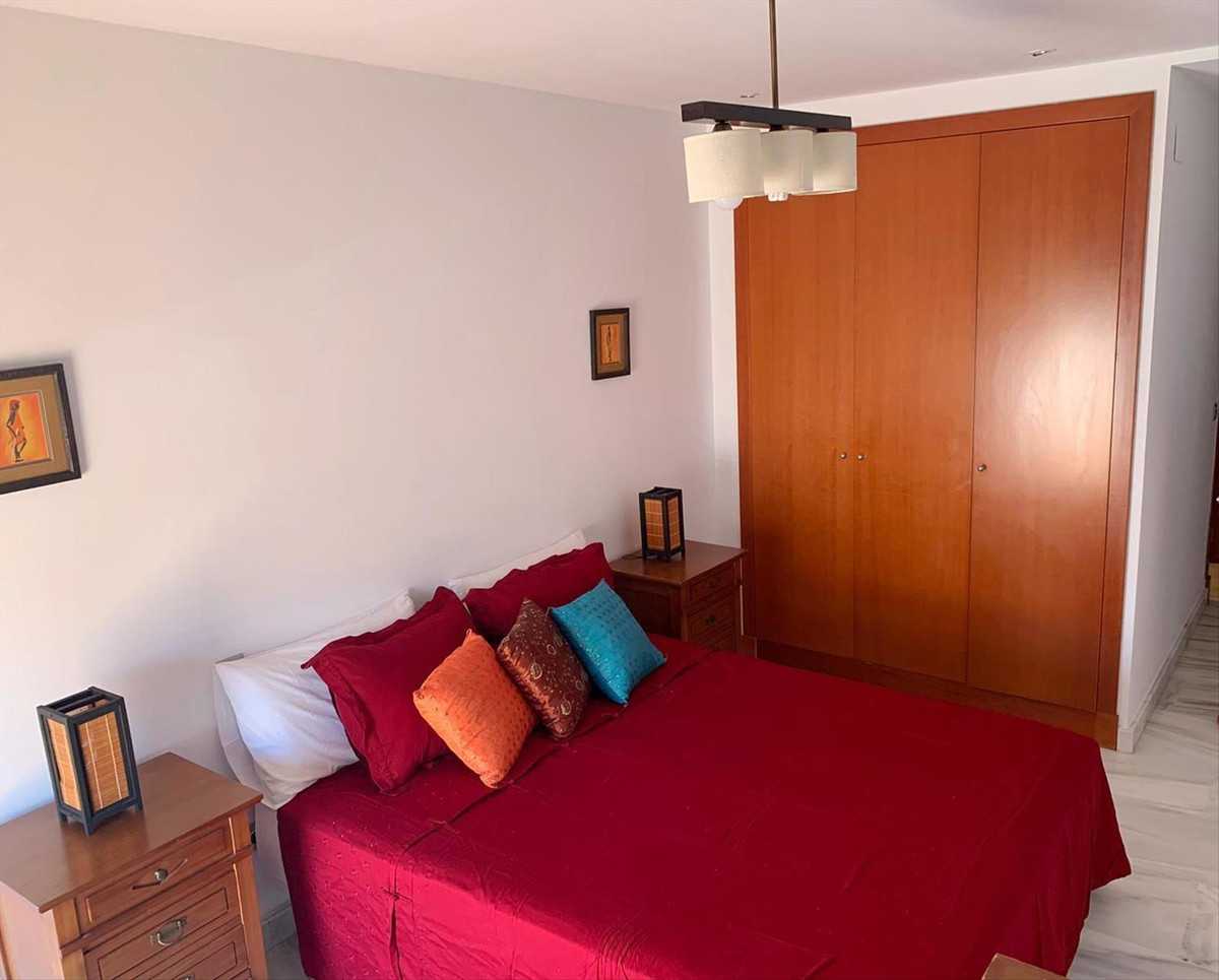 Condominium in Benahavís, Andalusia 10997622
